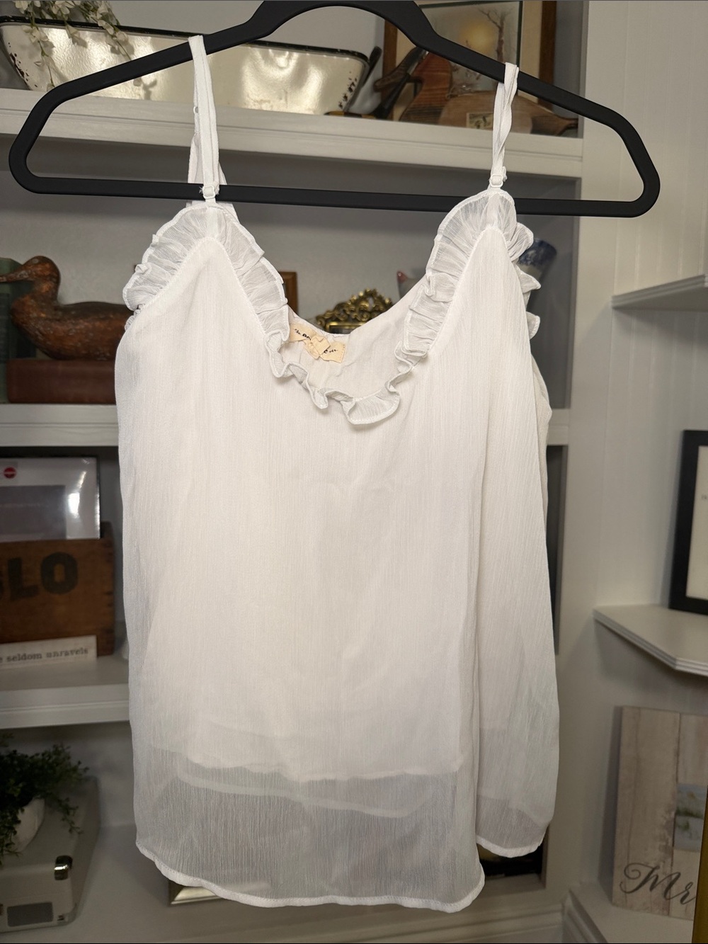 eesome White Ruffle-Trim Camisole Tank Top
